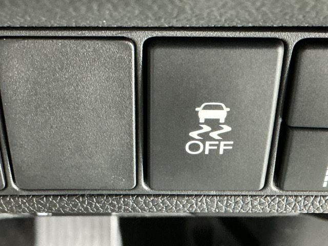ステップワゴンスパーダ スパーダホンダセンシング　ドラレコ　ナビ　Ｒカメラ　ブルートゥース　盗難防止　助手席エアバッグ　Ｗパワスラ　記録簿有　地デジ　ＬＥＤライト　横滑り防止システム　オートエアコン　リアカメラ　ドライブレコーダー装着車　ＵＳＢ（24枚目）