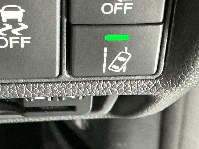 ステップワゴンスパーダ スパーダホンダセンシング　ドラレコ　ナビ　Ｒカメラ　ブルートゥース　盗難防止　助手席エアバッグ　Ｗパワスラ　記録簿有　地デジ　ＬＥＤライト　横滑り防止システム　オートエアコン　リアカメラ　ドライブレコーダー装着車　ＵＳＢ（25枚目）