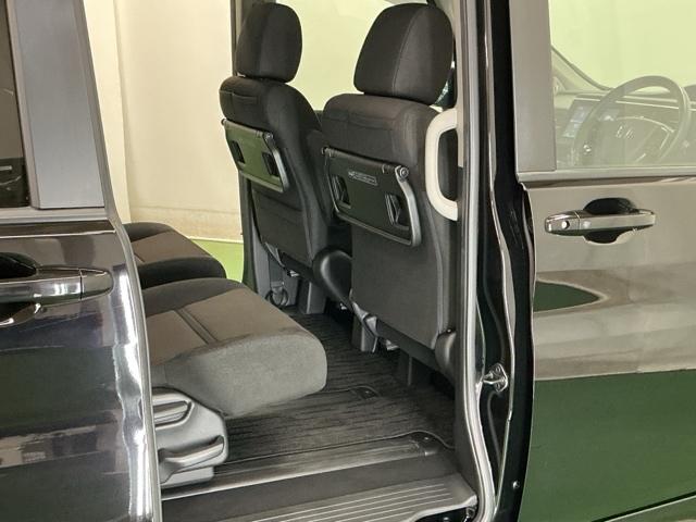 ステップワゴンスパーダ スパーダホンダセンシング　ドラレコ　ナビ　Ｒカメラ　ブルートゥース　盗難防止　助手席エアバッグ　Ｗパワスラ　記録簿有　地デジ　ＬＥＤライト　横滑り防止システム　オートエアコン　リアカメラ　ドライブレコーダー装着車　ＵＳＢ（52枚目）