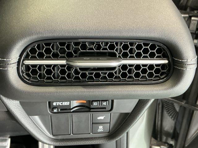 ＺＲ－Ｖ ｅ：ＨＥＶＺ特別仕様車ブラックスタイル　ドラレコ　ナビ　Ｒカメラ　ブルートゥース　アラウンドビューモニター　ＬＥＤヘッドランプ　スマ－トキ－　クルコン　ＥＴＣ車載器　電動シート　オートライト　ドライブレコーダー　記録簿　シートヒーター（55枚目）