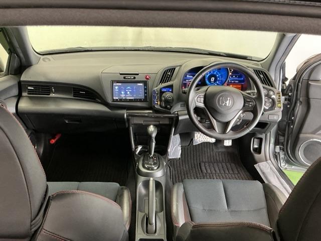 ＣＲ－Ｚ αマスターレーベル　ナビ　Ｒカメラ　ブルートゥース　フルセグ　記録簿　Ｂカメラ　スマキー　ＥＴＣ　オートクルーズ　ＤＶＤ再生　アイストップ　キーフリーシステム　Ｗエアバッグ　ＡＢＳ　オートエアコン　パワーウインドウ（2枚目）