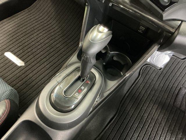 ＣＲ－Ｚ αマスターレーベル　ナビ　Ｒカメラ　ブルートゥース　フルセグ　記録簿　Ｂカメラ　スマキー　ＥＴＣ　オートクルーズ　ＤＶＤ再生　アイストップ　キーフリーシステム　Ｗエアバッグ　ＡＢＳ　オートエアコン　パワーウインドウ（15枚目）