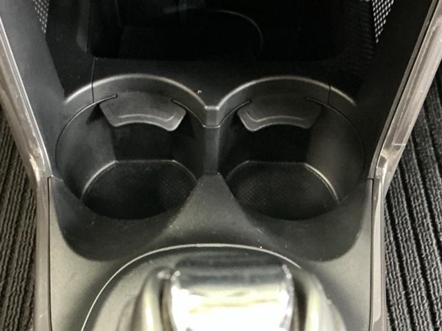 ＣＲ－Ｚ αマスターレーベル　ナビ　Ｒカメラ　ブルートゥース　フルセグ　記録簿　Ｂカメラ　スマキー　ＥＴＣ　オートクルーズ　ＤＶＤ再生　アイストップ　キーフリーシステム　Ｗエアバッグ　ＡＢＳ　オートエアコン　パワーウインドウ（16枚目）