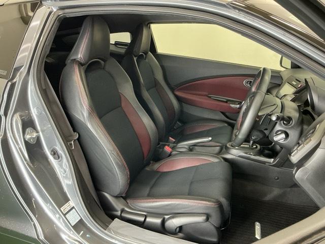 ＣＲ－Ｚ αマスターレーベル　ナビ　Ｒカメラ　ブルートゥース　フルセグ　記録簿　Ｂカメラ　スマキー　ＥＴＣ　オートクルーズ　ＤＶＤ再生　アイストップ　キーフリーシステム　Ｗエアバッグ　ＡＢＳ　オートエアコン　パワーウインドウ（19枚目）