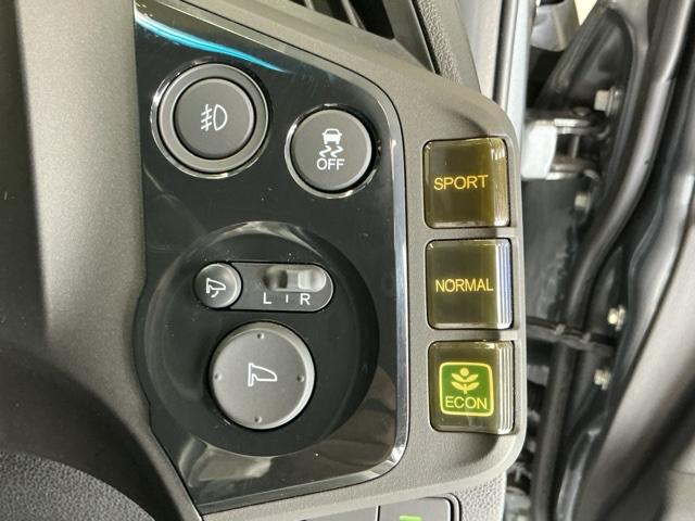 ＣＲ－Ｚ αマスターレーベル　ナビ　Ｒカメラ　ブルートゥース　フルセグ　記録簿　Ｂカメラ　スマキー　ＥＴＣ　オートクルーズ　ＤＶＤ再生　アイストップ　キーフリーシステム　Ｗエアバッグ　ＡＢＳ　オートエアコン　パワーウインドウ（24枚目）