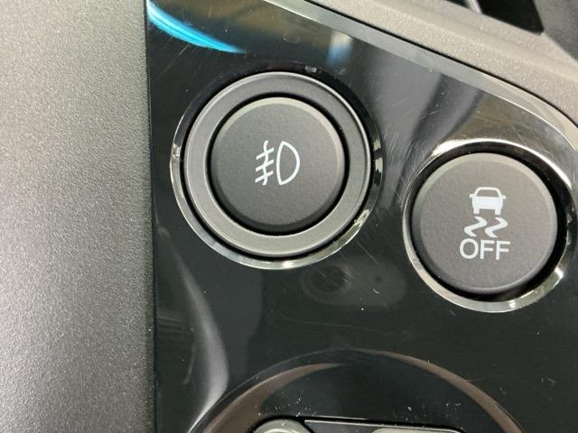 ＣＲ－Ｚ αマスターレーベル　ナビ　Ｒカメラ　ブルートゥース　フルセグ　記録簿　Ｂカメラ　スマキー　ＥＴＣ　オートクルーズ　ＤＶＤ再生　アイストップ　キーフリーシステム　Ｗエアバッグ　ＡＢＳ　オートエアコン　パワーウインドウ（55枚目）