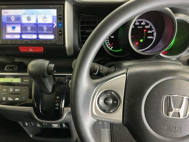 Ｎ－ＢＯＸ ＧＳＳパッケージ　ナビ　Ｒカメラ　ＣＤ　ＤＶＤ　フルセグ　Ｗ電動ドア　Ｉストップ　ダブルエアバック　点検記録簿　イモビ　地デジ　前席シートヒーター　スマートキー＆プッシュスタート　ベンチシ－ト　ＥＴＣ付き　横滑防止（3枚目）