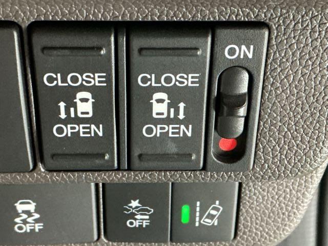 フリードハイブリッド ハイブリッド・Ｇホンダセンシング　ナビ　Ｒカメラ　ブルートゥース　フルセグ　軽減ブレーキ　キーフリーシステム　記録簿　ＤＶＤ再生可能　ＥＣＯＮ　後カメラ　Ａクルーズ　ＬＥＤヘッドランプ　横滑防止　パワーウインドウ　３列シート　ＥＴＣ付（24枚目）
