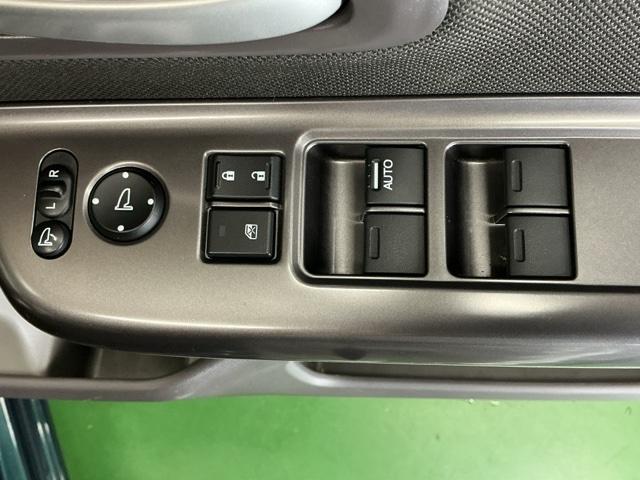 フリードハイブリッド ハイブリッド・Ｇホンダセンシング　ナビ　Ｒカメラ　ブルートゥース　フルセグ　軽減ブレーキ　キーフリーシステム　記録簿　ＤＶＤ再生可能　ＥＣＯＮ　後カメラ　Ａクルーズ　ＬＥＤヘッドランプ　横滑防止　パワーウインドウ　３列シート　ＥＴＣ付（71枚目）