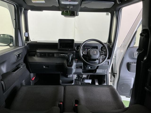 Ｎ－ＢＯＸカスタム ベースグレード　ＬＥＤヘッドライト　運転席・助手席シートヒーター　ＣＭＢＳ　ベンチシート　オートエアコン　スマートキ　盗難防止装置　クルコン　パワーステアリング　エアバッグ　ＥＳＣ　パワーウインドウ　オートライト（2枚目）