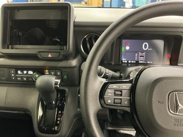 Ｎ－ＢＯＸカスタム ベースグレード　ＬＥＤヘッドライト　運転席・助手席シートヒーター　ＣＭＢＳ　ベンチシート　オートエアコン　スマートキ　盗難防止装置　クルコン　パワーステアリング　エアバッグ　ＥＳＣ　パワーウインドウ　オートライト（3枚目）