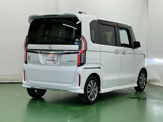 Ｎ－ＢＯＸカスタム Ｌ　ナビ　Ｒカメラ　ブルートゥース　フルセグ　Ｐソナー　サイドエアバッグ　Ａストップ　シートヒータ　ベンチシート　点検記録簿　キーフリーシステム　ＬＥＤライト　リアカメ　クルーズコントロール　ＡＣ　ＥＴＣ（8枚目）
