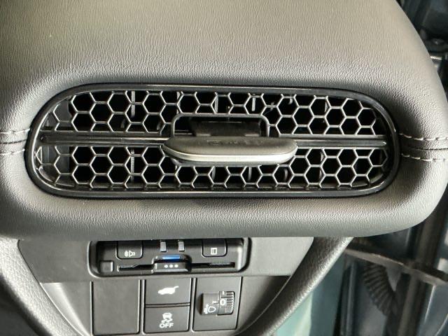 ＺＲ－Ｖ Ｘ　ドラレコ　ナビ　Ｒカメラ　ブルートゥース　クリアランスソナー　地デジ　Ｂカメ　オートクルーズコントロール　ＥＳＣ　サイドカーテンエアバック　エアコン　整備記録簿　盗難防止装置　アイドリングストップ（71枚目）
