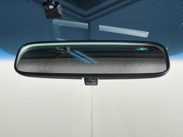 フィット １３Ｇ・Ｌパッケージ　ナビ　Ｒカメラ　ブルートゥース　フルセグ　盗難警報装置　Ｂカメ　Ｓキー　フルオートエアコン　整備記録簿　リモコンキー　横滑り防止機能　エアバック　アイスト　ＥＴＣ付き　パワーウィンド　Ｗエアバッグ（51枚目）