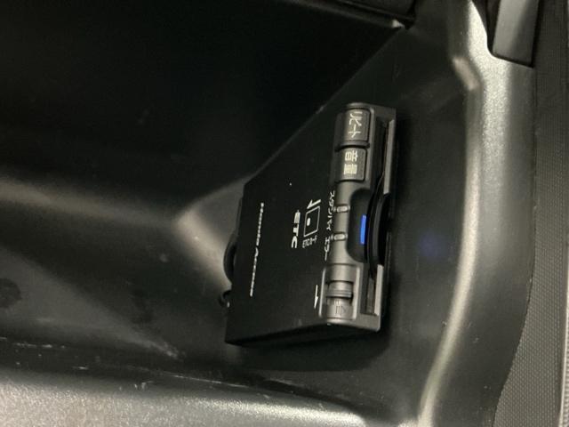 クロスロード 18LXパッケージ ナビ Rカメラ TV DVD CD ETC車載器 キーレスエントリー メンテナンスノート オートエアコン ABS パワーウィンドウ パワステ エアバック ダブルエアバック リアカメラ 盗難防止(14枚目)
