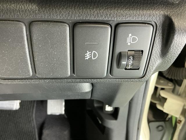 クロスロード 18LXパッケージ ナビ Rカメラ TV DVD CD ETC車載器 キーレスエントリー メンテナンスノート オートエアコン ABS パワーウィンドウ パワステ エアバック ダブルエアバック リアカメラ 盗難防止(46枚目)