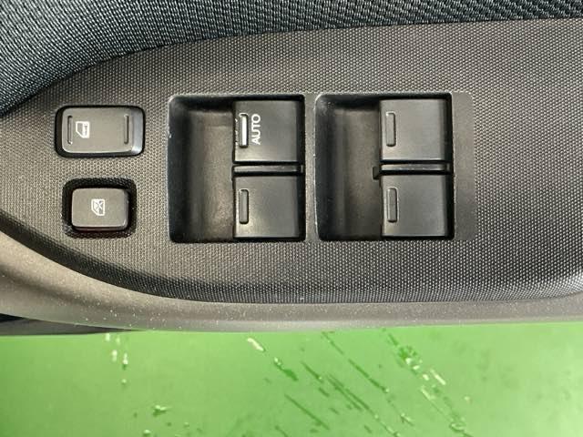 クロスロード 18LXパッケージ ナビ Rカメラ TV DVD CD ETC車載器 キーレスエントリー メンテナンスノート オートエアコン ABS パワーウィンドウ パワステ エアバック ダブルエアバック リアカメラ 盗難防止(55枚目)