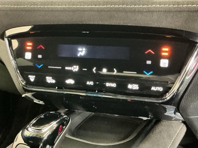 ヴェゼル ハイブリッドＲＳ・ホンダセンシング　ドラレコ　ナビ　Ｒカメラ　ブルートゥース　ＥＴＣ付　定期点検記録簿　サイドＳＲＳ　フルオートエアコン　ＵＳＢ接続　両席エアバック　スマキー　オートクルーズコントロール　衝突軽減ブレーキシステム　イモビ（16枚目）