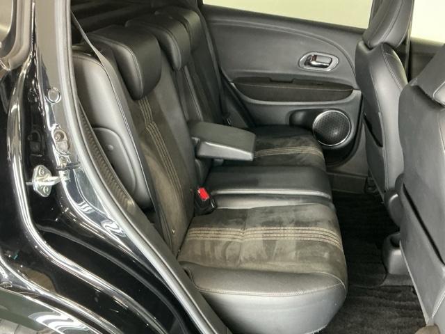 ヴェゼル ハイブリッドＲＳ・ホンダセンシング　ドラレコ　ナビ　Ｒカメラ　ブルートゥース　ＥＴＣ付　定期点検記録簿　サイドＳＲＳ　フルオートエアコン　ＵＳＢ接続　両席エアバック　スマキー　オートクルーズコントロール　衝突軽減ブレーキシステム　イモビ（21枚目）