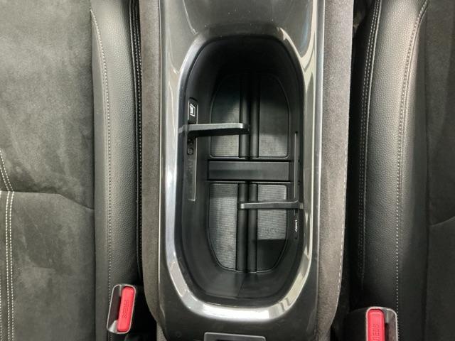 ヴェゼル ハイブリッドＲＳ・ホンダセンシング　ドラレコ　ナビ　Ｒカメラ　ブルートゥース　ＥＴＣ付　定期点検記録簿　サイドＳＲＳ　フルオートエアコン　ＵＳＢ接続　両席エアバック　スマキー　オートクルーズコントロール　衝突軽減ブレーキシステム　イモビ（52枚目）