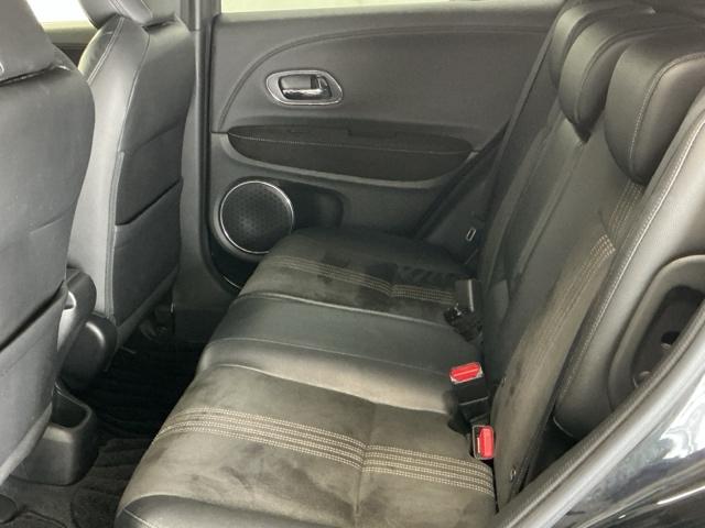 ヴェゼル ハイブリッドＲＳ・ホンダセンシング　ドラレコ　ナビ　Ｒカメラ　ブルートゥース　ＥＴＣ付　定期点検記録簿　サイドＳＲＳ　フルオートエアコン　ＵＳＢ接続　両席エアバック　スマキー　オートクルーズコントロール　衝突軽減ブレーキシステム　イモビ（68枚目）