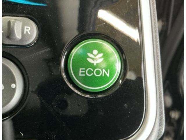 ＥＣＯＮスイッチ操作で燃費が良くなるようエアコンやエンジンなどを総合的に制御します