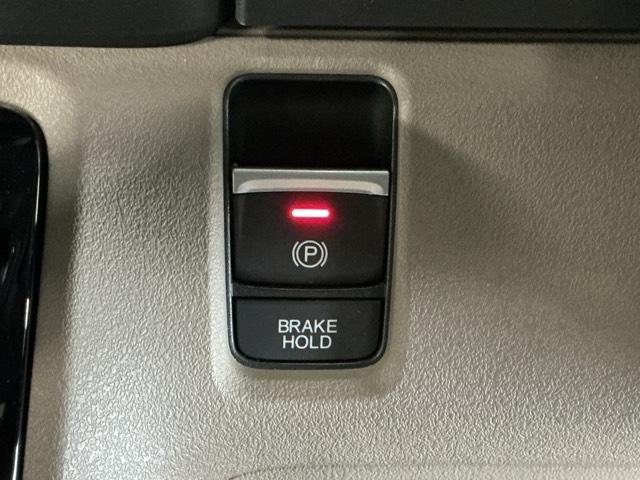 N-BOXジョイ ベースグレード ドラレコ ナビ Rカメラ ブルートゥース 踏み間違い防止装置 Bカメラ 全周囲カメラ 横滑り防止機能 LEDランプ 点検記録簿 クルーズコントロール パワーウィンドウ 前席シートヒーター スマートキー(18枚目)