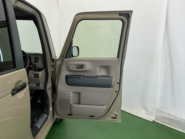 N-BOXジョイ ベースグレード ドラレコ ナビ Rカメラ ブルートゥース 踏み間違い防止装置 Bカメラ 全周囲カメラ 横滑り防止機能 LEDランプ 点検記録簿 クルーズコントロール パワーウィンドウ 前席シートヒーター スマートキー(53枚目)