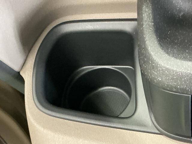 N-BOXジョイ ベースグレード ドラレコ ナビ Rカメラ ブルートゥース 踏み間違い防止装置 Bカメラ 全周囲カメラ 横滑り防止機能 LEDランプ 点検記録簿 クルーズコントロール パワーウィンドウ 前席シートヒーター スマートキー(69枚目)