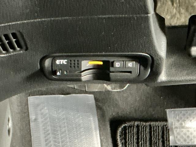 ヴェゼル ハイブリッドZ ナビ Rカメラ ブルートゥース フルセグ スマキー LEDランプ ETC付 整備記録簿 シ-トヒ-タ- サイドカーテンエアバック 運転席助手席エアバッグ VSA パワーステアリング フルオートエアコン(13枚目)