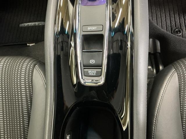 ヴェゼル ハイブリッドZ ナビ Rカメラ ブルートゥース フルセグ スマキー LEDランプ ETC付 整備記録簿 シ-トヒ-タ- サイドカーテンエアバック 運転席助手席エアバッグ VSA パワーステアリング フルオートエアコン(17枚目)