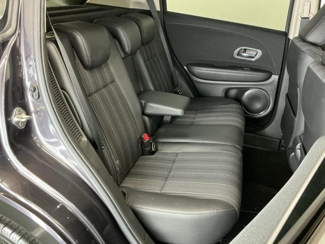 ヴェゼル ハイブリッドZ ナビ Rカメラ ブルートゥース フルセグ スマキー LEDランプ ETC付 整備記録簿 シ-トヒ-タ- サイドカーテンエアバック 運転席助手席エアバッグ VSA パワーステアリング フルオートエアコン(20枚目)