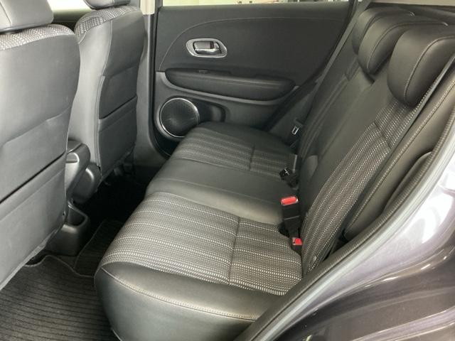 ヴェゼル ハイブリッドZ ナビ Rカメラ ブルートゥース フルセグ スマキー LEDランプ ETC付 整備記録簿 シ-トヒ-タ- サイドカーテンエアバック 運転席助手席エアバッグ VSA パワーステアリング フルオートエアコン(70枚目)