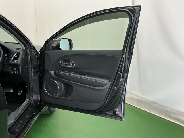 ヴェゼル ハイブリッドZ ナビ Rカメラ ブルートゥース フルセグ スマキー LEDランプ ETC付 整備記録簿 シ-トヒ-タ- サイドカーテンエアバック 運転席助手席エアバッグ VSA パワーステアリング フルオートエアコン(73枚目)