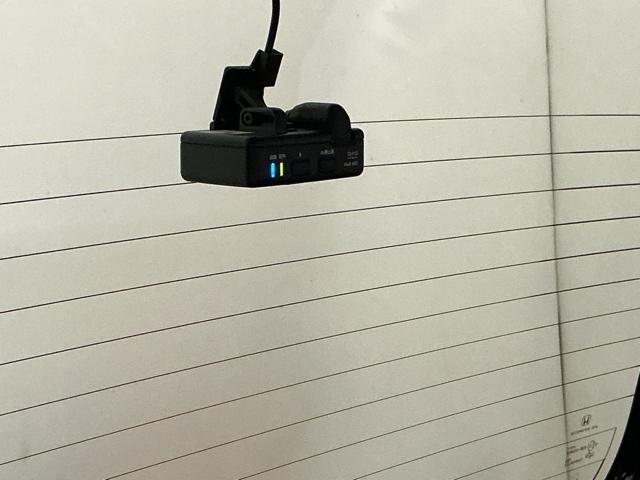 後方もしっかり同時録画。フロントと同様に画像を自動で保存するので安心です