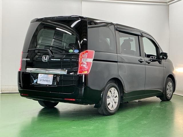 ステップワゴン GEセレクション ナビ Rカメラ ブルートゥース ワンセグTV 横滑防止装置 デュアルエアバッグ 三列シート キーレスエントリーキー ETC車載器 PW PS 盗難防止装置 記録簿 AAC リアカメラ 運転席エアバック(8枚目)