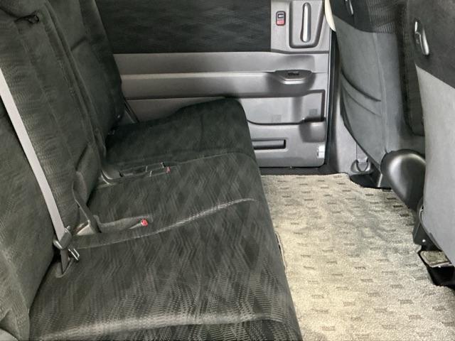 ステップワゴン GEセレクション ナビ Rカメラ ブルートゥース ワンセグTV 横滑防止装置 デュアルエアバッグ 三列シート キーレスエントリーキー ETC車載器 PW PS 盗難防止装置 記録簿 AAC リアカメラ 運転席エアバック(17枚目)