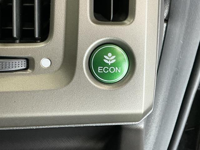 ステップワゴン GEセレクション ナビ Rカメラ ブルートゥース ワンセグTV 横滑防止装置 デュアルエアバッグ 三列シート キーレスエントリーキー ETC車載器 PW PS 盗難防止装置 記録簿 AAC リアカメラ 運転席エアバック(22枚目)