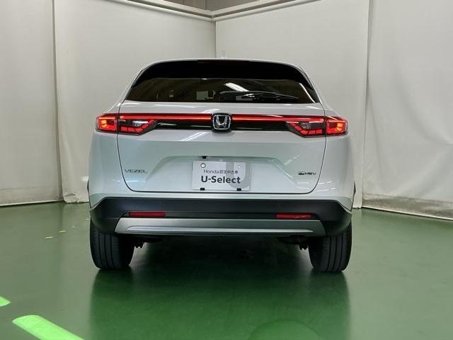 ヴェゼル ｅ：ＨＥＶＸ　ドラレコ　ナビ　Ｒカメラ　ブルートゥース　前後障害物センサー　ＡＡＣ　イモビライザー　スマ－トキ－　誤発進抑制　ＰＷ　リアカメラ　クルコン　ＥＳＣ　ＥＴＣ装備　キーフリー　ＬＥＤヘッドランプ　ＡＢＳ（9枚目）