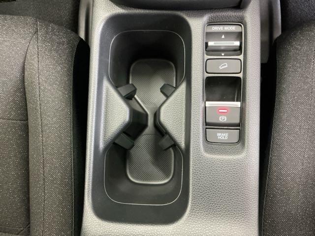 ヴェゼル ｅ：ＨＥＶＸ　ドラレコ　ナビ　Ｒカメラ　ブルートゥース　前後障害物センサー　ＡＡＣ　イモビライザー　スマ－トキ－　誤発進抑制　ＰＷ　リアカメラ　クルコン　ＥＳＣ　ＥＴＣ装備　キーフリー　ＬＥＤヘッドランプ　ＡＢＳ（22枚目）