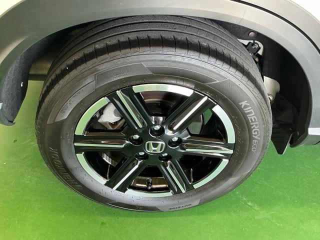 ヴェゼル ｅ：ＨＥＶＸ　ドラレコ　ナビ　Ｒカメラ　ブルートゥース　前後障害物センサー　ＡＡＣ　イモビライザー　スマ－トキ－　誤発進抑制　ＰＷ　リアカメラ　クルコン　ＥＳＣ　ＥＴＣ装備　キーフリー　ＬＥＤヘッドランプ　ＡＢＳ（32枚目）