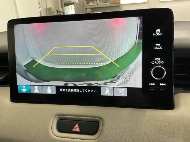 ヴェゼル ｅ：ＨＥＶＰＬａＹ　ナビ　Ｒカメラ　ブルートゥース　フルセグＴＶ　衝突被害軽減ブレーキ　カーテンエアバッグ　盗難防止装置　アイドルストップ　Ｐセンサー　ＡＢＳ　ＥＳＣ　フルオートエアコン　リアカメラ　シートヒータ　ＥＴＣ（12枚目）