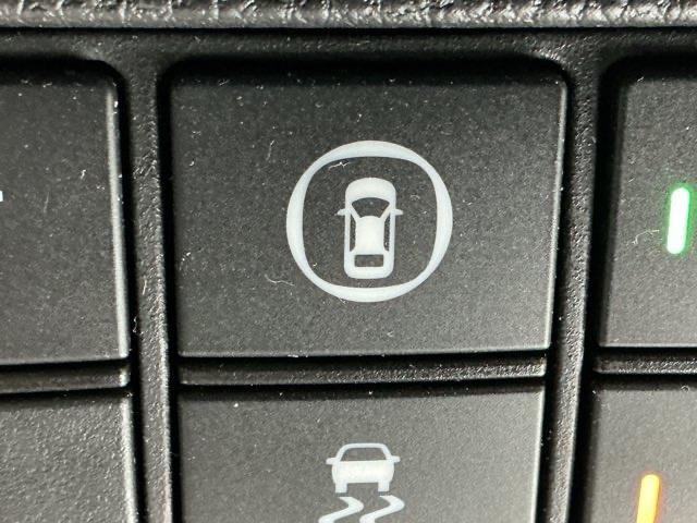 ヴェゼル ｅ：ＨＥＶＰＬａＹ　ナビ　Ｒカメラ　ブルートゥース　フルセグＴＶ　衝突被害軽減ブレーキ　カーテンエアバッグ　盗難防止装置　アイドルストップ　Ｐセンサー　ＡＢＳ　ＥＳＣ　フルオートエアコン　リアカメラ　シートヒータ　ＥＴＣ（49枚目）