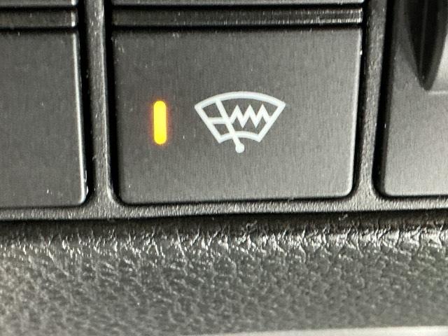 ヴェゼル ｅ：ＨＥＶＰＬａＹ　ナビ　Ｒカメラ　ブルートゥース　フルセグＴＶ　衝突被害軽減ブレーキ　カーテンエアバッグ　盗難防止装置　アイドルストップ　Ｐセンサー　ＡＢＳ　ＥＳＣ　フルオートエアコン　リアカメラ　シートヒータ　ＥＴＣ（51枚目）