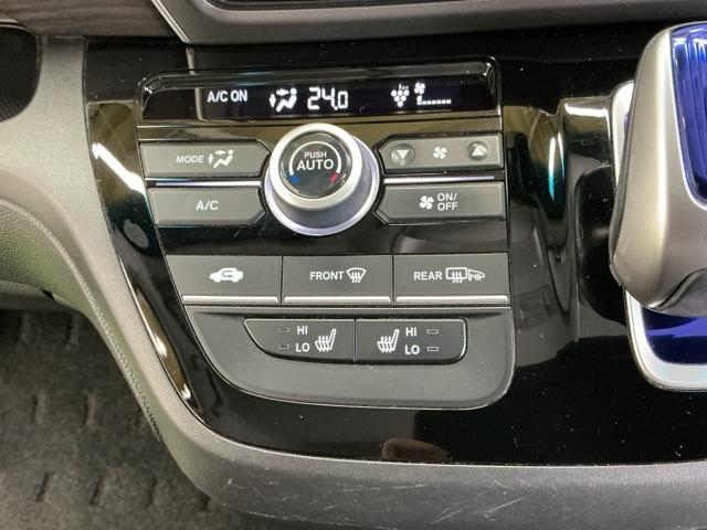 フリードハイブリッド ハイブリッド・ＥＸ　ナビ　Ｒカメラ　ブルートゥース　フルセグＴＶ　シ－トヒ－タ－　整備記録簿　リヤカメラ　ＬＥＤライト　フルオートエアコン　ＡＢＳ　ＤＶＤ再生可　ウォークスルー　サイドエアバッグ　キーフリー　ＥＴＣ車載器（15枚目）