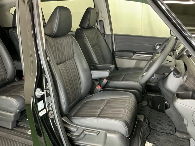 フリードハイブリッド ハイブリッド・ＥＸ　ナビ　Ｒカメラ　ブルートゥース　フルセグＴＶ　シ－トヒ－タ－　整備記録簿　リヤカメラ　ＬＥＤライト　フルオートエアコン　ＡＢＳ　ＤＶＤ再生可　ウォークスルー　サイドエアバッグ　キーフリー　ＥＴＣ車載器（17枚目）