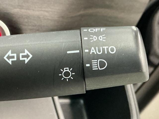 フリードハイブリッド ハイブリッド・ＥＸ　ナビ　Ｒカメラ　ブルートゥース　フルセグＴＶ　シ－トヒ－タ－　整備記録簿　リヤカメラ　ＬＥＤライト　フルオートエアコン　ＡＢＳ　ＤＶＤ再生可　ウォークスルー　サイドエアバッグ　キーフリー　ＥＴＣ車載器（21枚目）