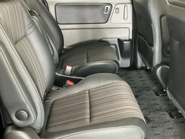 フリードハイブリッド ハイブリッド・ＥＸ　ナビ　Ｒカメラ　ブルートゥース　フルセグＴＶ　シ－トヒ－タ－　整備記録簿　リヤカメラ　ＬＥＤライト　フルオートエアコン　ＡＢＳ　ＤＶＤ再生可　ウォークスルー　サイドエアバッグ　キーフリー　ＥＴＣ車載器（50枚目）