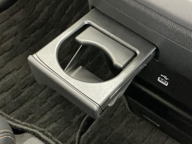 フリード ｅ：ＨＥＶクロスター　ドラレコ　ナビ　Ｒカメラ　ブルートゥース　ＥＴＣ装備　Ｓヒーター　衝突軽減ブレーキシステム　フルセグ　オートエアコン　バックモニター　ＬＥＤライト　パーキングセンサー　スマートキー　キーレス　ＵＳＢ（50枚目）