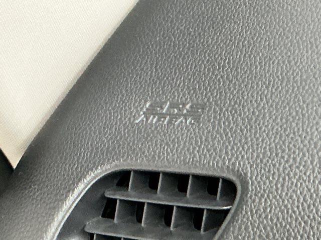 フリード ｅ：ＨＥＶクロスター　ドラレコ　ナビ　Ｒカメラ　ブルートゥース　ＥＴＣ装備　Ｓヒーター　衝突軽減ブレーキシステム　フルセグ　オートエアコン　バックモニター　ＬＥＤライト　パーキングセンサー　スマートキー　キーレス　ＵＳＢ（53枚目）